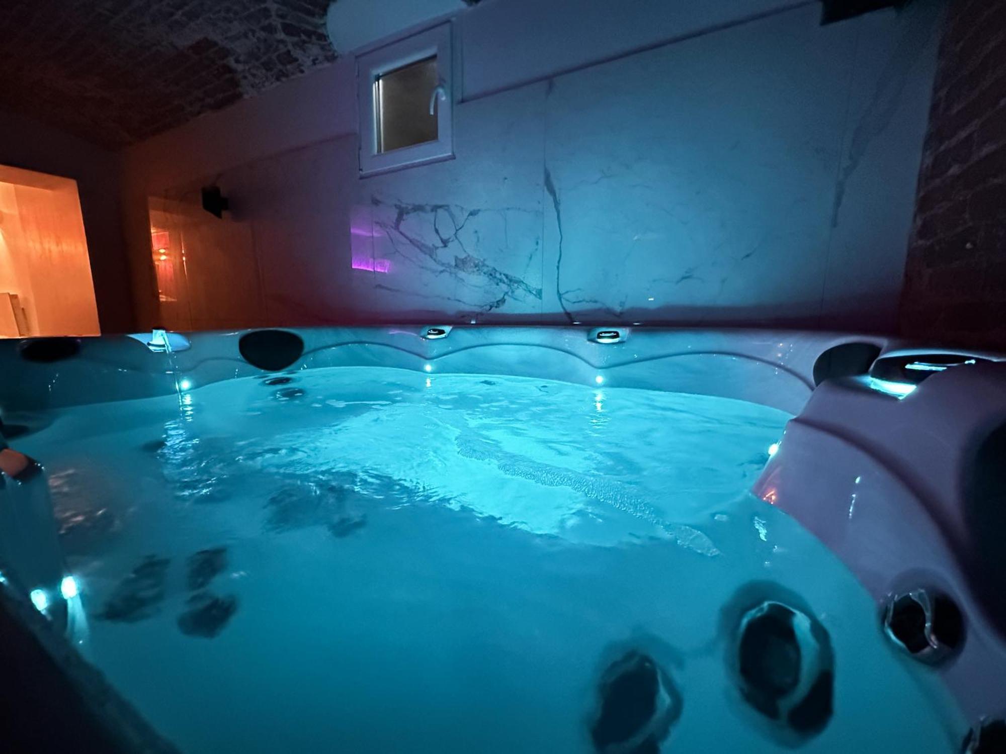 Le Bijou - Appartement, Sauna Et Jacuzzi - Lille Exterior foto