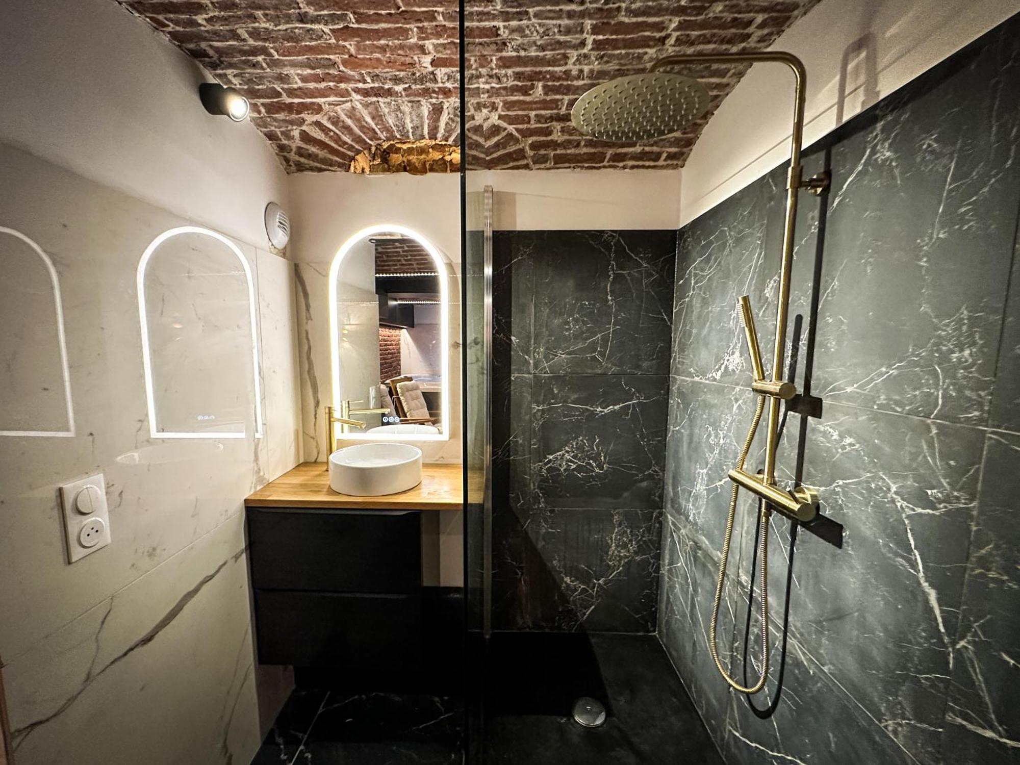 Le Bijou - Appartement, Sauna Et Jacuzzi - Lille Exterior foto